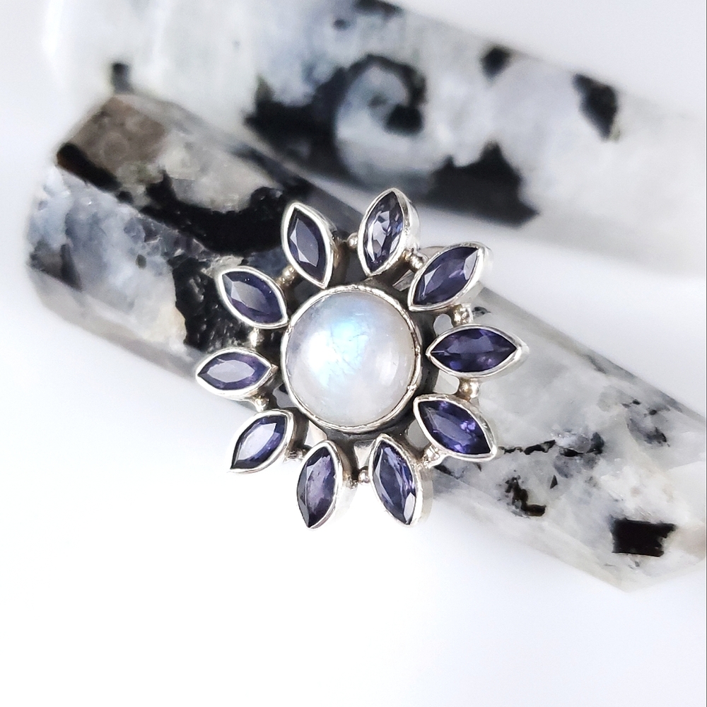 🎉HP~7/28/22🎉Sterling Silver Rainbow Moonstone and Iolite Flower Ring Size 9 - Picture 3 of 16